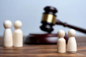 Recouvrement judiciaire et image de marque : faut-il craindre le tribunal ?